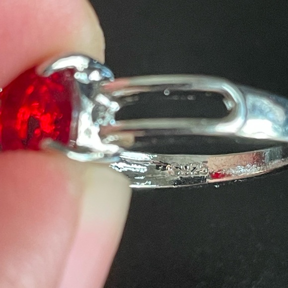 Red crystal S925 silver ring size 6 - Picture 7 of 9